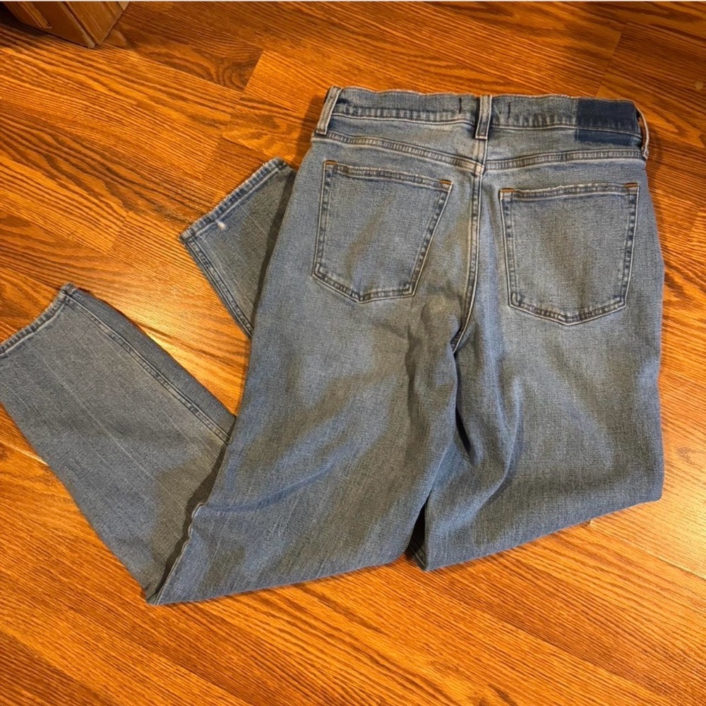 Abercrombie & Fitch 8 XL High Rise Mom Jeans - Picture 3 of 5